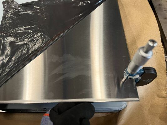 Architectural Decoration Cold Rolled Stainless Steel Sheet JIS 201 304 304L 316L 0.8mm Brushed No 4 Mirror Surface Metal
