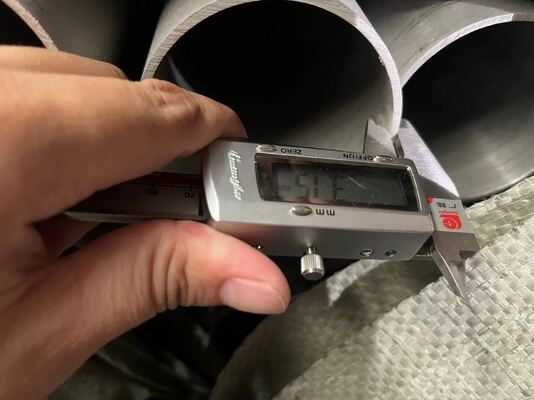 Round 304 316L Stainless Steel Tubes 6mm Thread Male Female Welded Pipe Suitable for Architectural Decoration